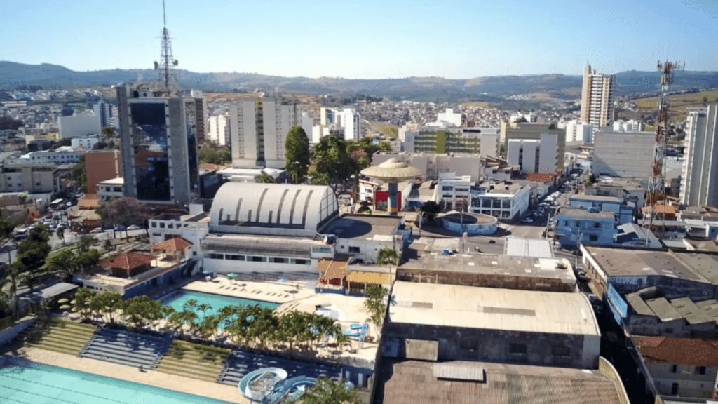 A cidade tranquila que surpreende com lendas curiosas e clima acolhedor
