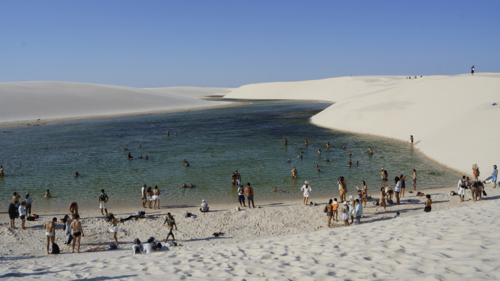 A porta de entrada para o deserto molhado do Nordeste que encanta com uma vida calma