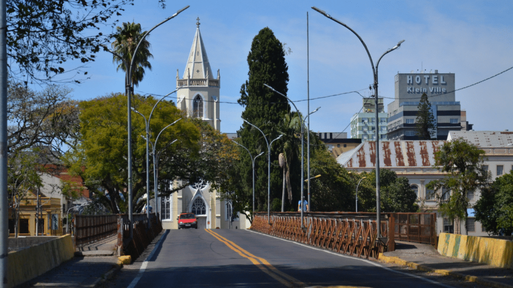A cidade do Rio Grande do Sul que atrai estudantes e profissionais em busca de oportunidades