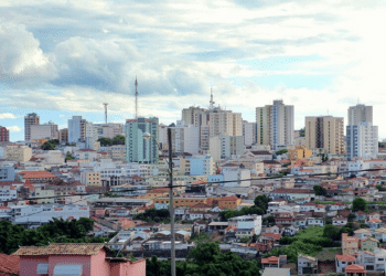 A cidade tranquila que surpreende com lendas curiosas e clima acolhedor