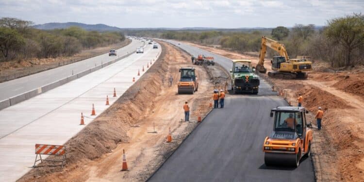 Duplicação das BR-222 e BR-116 transforma logística do Ceará com obras do Novo PAC e mais de R$ 570 milhões investidos