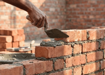 Veja os valores para construir uma casa do zero com 3 quartos e 2 vagas em 2025