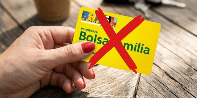 Bolsa Família pode ter cartão restrito para evitar gastos com apostas