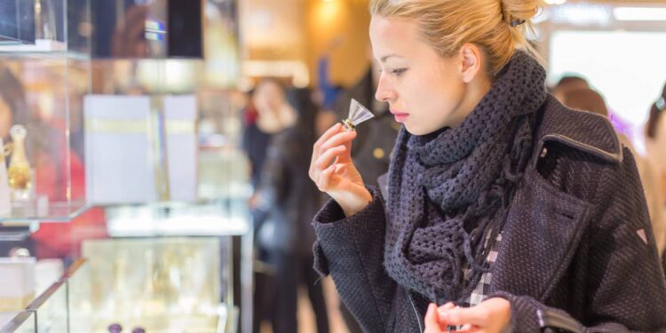 5 perfumes femininos do O Boticário que surpreende, são baratos e duram o dia inteiro