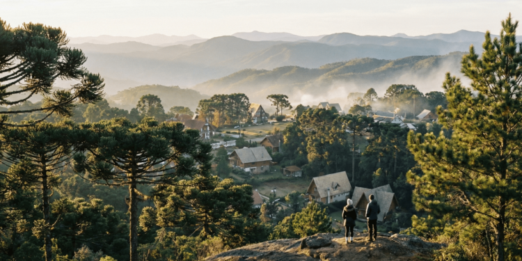 Conhecida como “Suíça brasileira”, essa vila mineira conquista cada vez mais visitantes que amam frio e montanhas