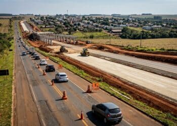 Com 1.200 empregos e nova infraestrutura, duplicação da BR-153 impulsiona logística no Paraná