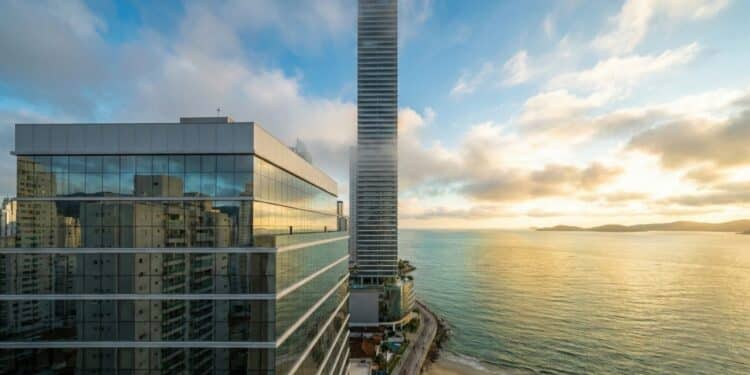 Balneário Camboriú aposta em supertorre de R$ 3 bilhões com experiências em homenagem a Senna