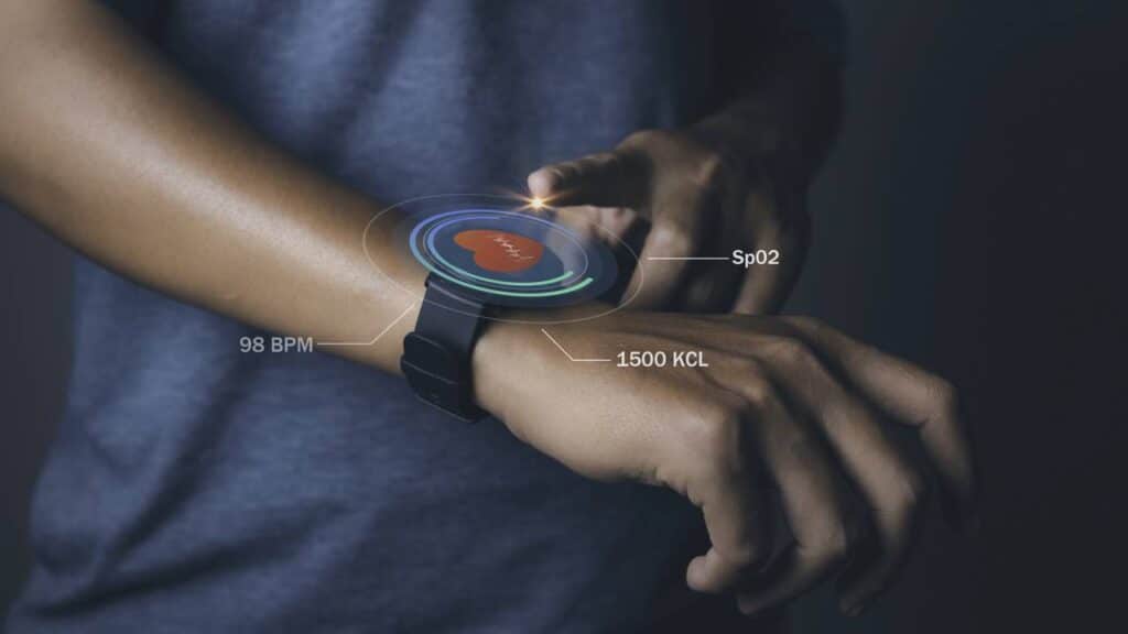 A função de emergência do smartwatch que oferece mais segurança para idosos e quem vive sozinho