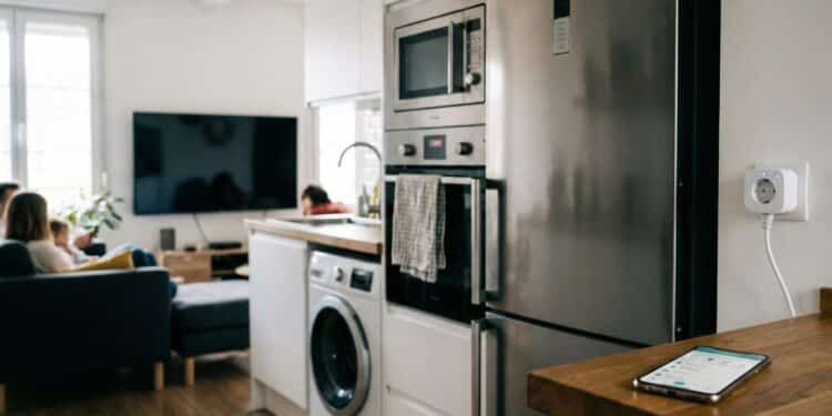 Esses aparelhos podem ser os vilões da conta de luz e a tomada inteligente revela isso