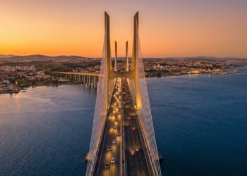 Maior ponte da Europa custou cerca de 897 milhões de euros, tem 17,2 km e o mesmo nome de famoso clube brasileiro