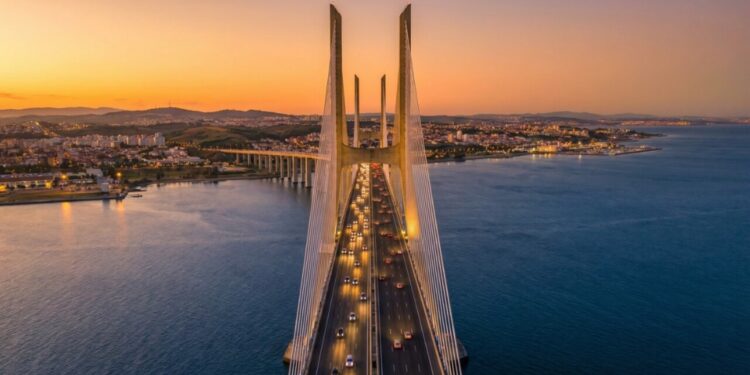 Maior ponte da Europa custou cerca de 897 milhões de euros, tem 17,2 km e o mesmo nome de famoso clube brasileiro