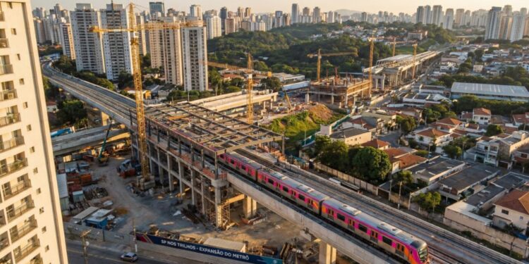 São Paulo acelera obras em oito linhas de metrô e trem para o maior projeto de expansão de transporte urbano já realizado no estado