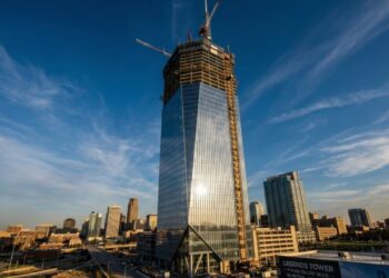 Megaprojeto de 1,5 bilhão de dólares promete criar o prédio mais alto dos Estados Unidos com 581 metros e fachada de vidro