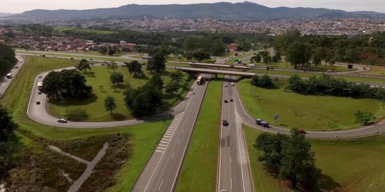 Fernão Dias vai receber R$ 14,8 bilhões em investimentos e pedágio será reajustado com nova concessão