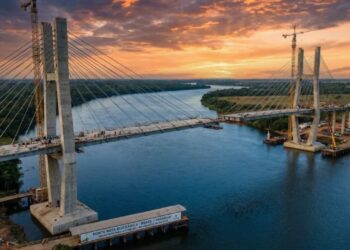 Ponte da Rota Bioceânica de R$ 5 bilhões entra na reta final das obras, está a 128 metros de ligar Brasil ao Paraguai e promete turbinar o comércio internacional