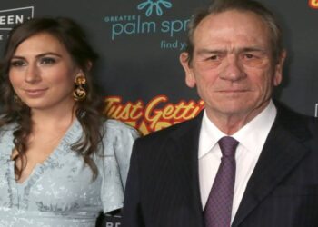Filha de Tommy Lee Jones é encontrada morta em hotel nos Estados Unidos