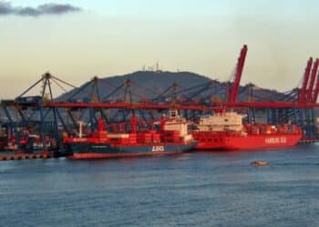 Maior porto do Brasil alcança novo recorde em 2025 com movimentação de 186,4 milhões de toneladas e crescimento de 3,6% sobre a marca anterior