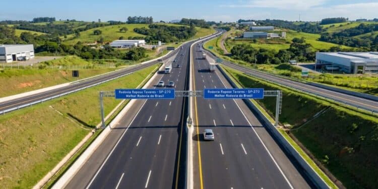 Rodovia em SP é eleita a melhor do Brasil, impressiona com infraestrutura moderna e investimento de R$ 600 milhões em duplicações para melhorar a segurança dos motoristas