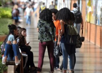 Lei sancionada em estado brasileiro proíbe cotas raciais em universidades