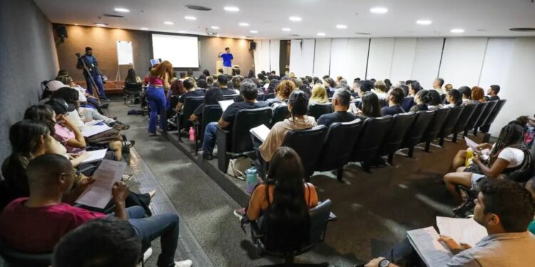 Último dia para as inscrições do concurso da Câmara dos Deputados, com salários de até R$ 30 mil