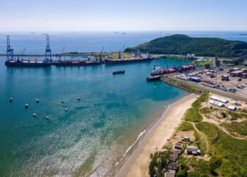 Obras no Porto de Imbituba recebem investimento de R$ 90,5 milhões para recuperação do molhe de abrigo