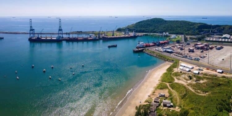 Obras no Porto de Imbituba recebem investimento de R$ 90,5 milhões para recuperação do molhe de abrigo