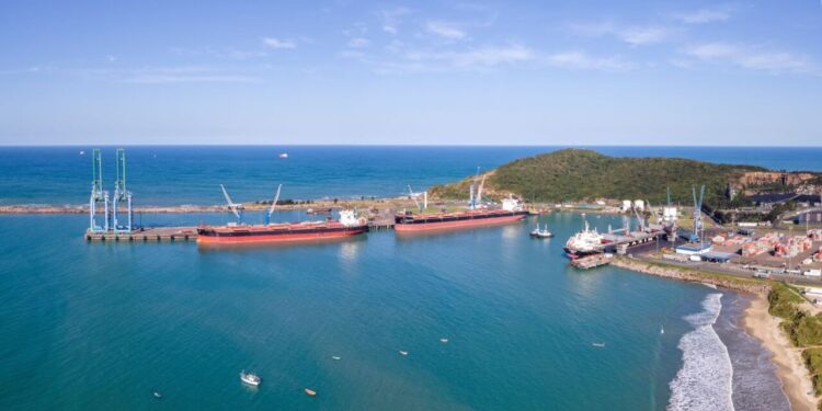 Obras no Porto de Imbituba recebem investimento de R$ 90,5 milhões para recuperação do molhe de abrigo