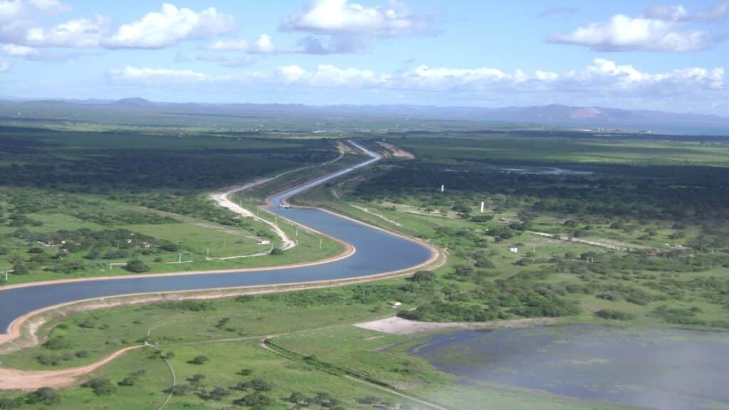 Eixão das Águas recebe R$ 623 milhões para acelerar conclusão de grande canal de 256 km nas obas de duplicação no Ceará