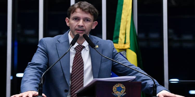 Deputado Eduardo Velloso é alvo de operação da Polícia Federal