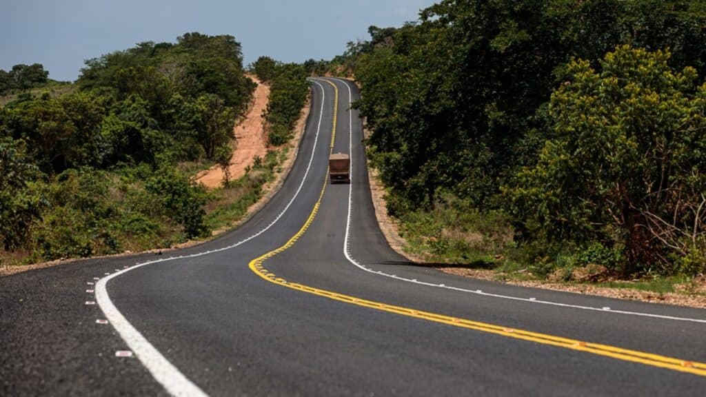 MT libera asfaltamento de 53 km da rodovia MT-100 entre Novo Santo Antônio e São Félix do Araguaia e promete melhorar o tráfego com investimento de R$ 117,6 milhões