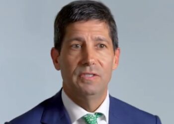 Donald Trump define sucessor de Powell no Fed e aposta em Kevin Warsh