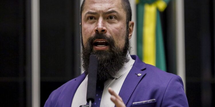 PT aciona na Justiça contra o deputado Paulo Bilynskyj