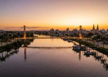 A Cidade Azul que virou refúgio seguro para quem busca qualidade de vida e tranquilidade