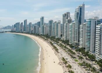 Essas cidades de SC dominga o ranking de metro quadrado mais caro do Brasil