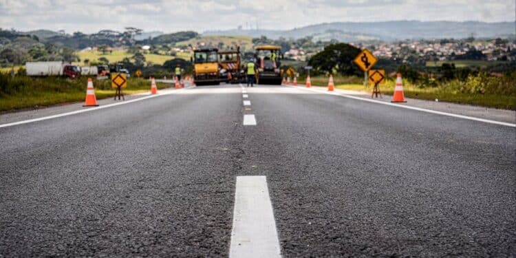 Com investimento de R$ 17 milhões, a BR-393/RJ terá recuperação de pavimento, drenagem e sinalização
