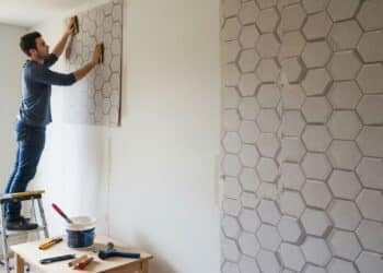 Novo papel de parede 3D substitui o gesso e transforma a sala em poucas horas