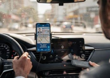 Motoristas de aplicativo devem renovar CNH com novas exigências em 2026