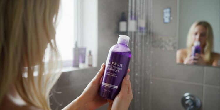 7 shampoos matizadores que neutralizam o amarelado dos grisalhos