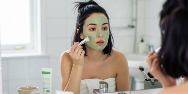 4 máscaras faciais naturais que limpam e hidratam sem agredir a pele