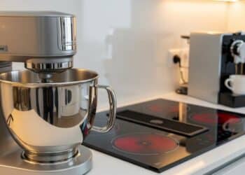 7 elétricos para cozinha que facilitam a rotina e que você precisa ter em 2026 para fazer refeições mais rápido