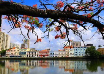 Após os 50 anos, aposentados buscam viver na "Veneza do Nordeste", a cidade eleita a mais tranquila do Brasil