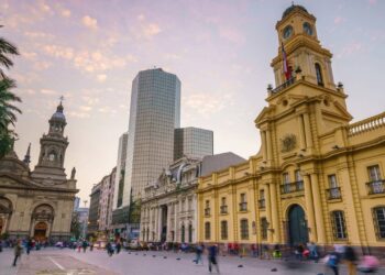 Essa metrópole a apenas 4 horas de São Paulo está atraindo brasileiros por ser líder em qualidade e tecnologia na América Latina
