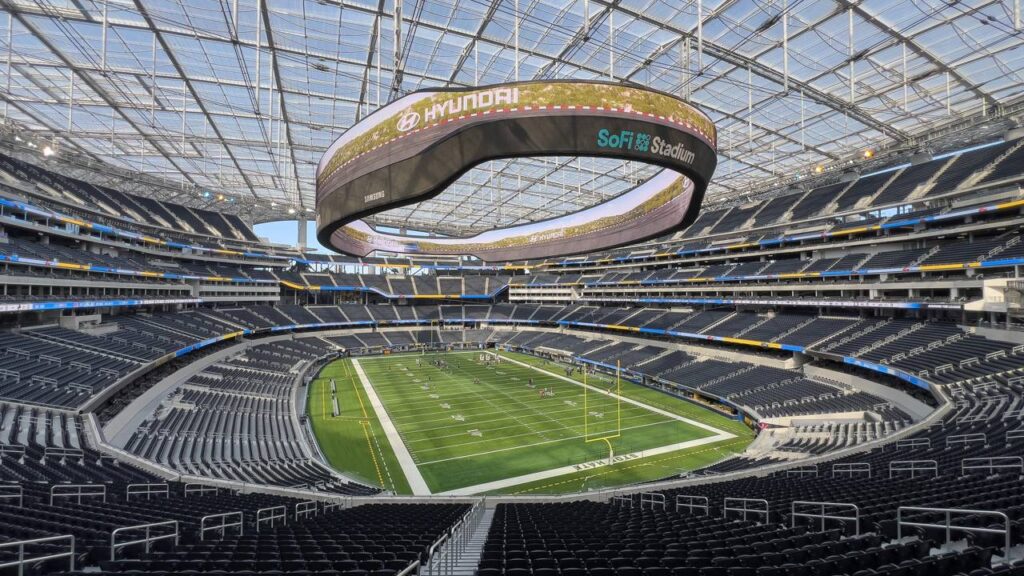 Estádio subterrâneo de US$ 5 bilhões vira símbolo de inovação e disputa urbana em Los Angeles