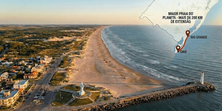 Fundada em 1737 com mais de 200 km, a maior praia do planeta em extensão está na cidade mais histórica do RS