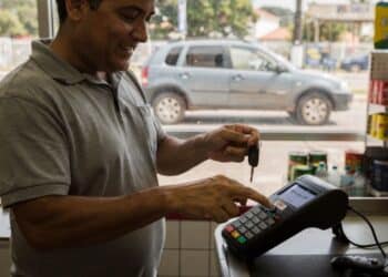 Condutores que solicitam esse item no supermercado podem reduzir o valor do IPVA em 2026