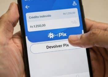 Manter Pix recebido por engano sem avisar o banco configura má-fé e pode gerar prejuízo