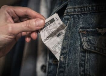 Homem busca recuperar Pix enviado por erro e situação acaba exigindo intervenção da Polícia Militar no Paraná