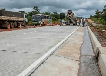 Trecho da BR-222 no Maranhão recebe R$ 622 milhões em obras com concreto e drenagem para impulsionar segurança