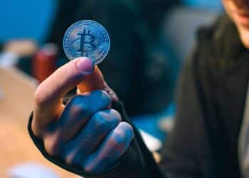 O erro bobo que te faz perder a carteira de cripto em 1 segundo