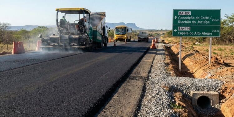 A Bahia terá mais de 175 km de novas rodovias em 2026 com investimento de R$ 175 milhões